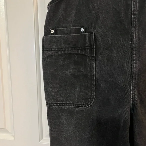 Zara Charcoal Black Denim Overalls w/ adjustable straps and pockets. Size Large - Picture 6 of 14